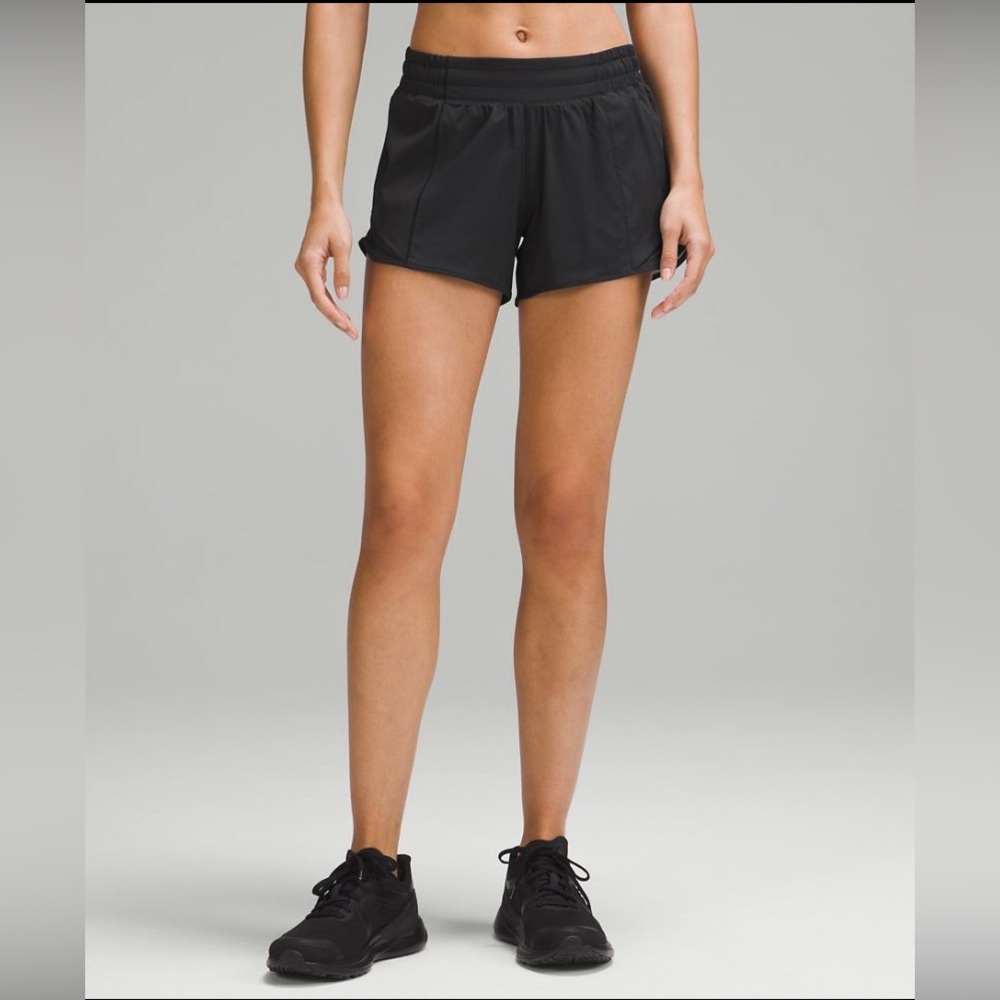 NWT lululemon Hotty Hot LR  short 4”!!!